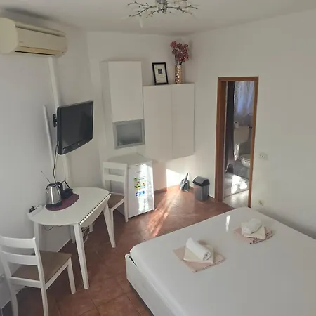 Sanja 3* Premantura