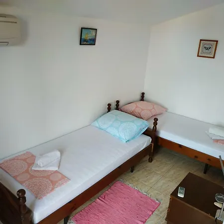 Sanja Guest house