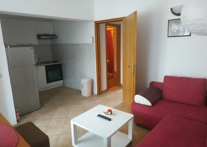 Sanja Πανσιόν Premantura